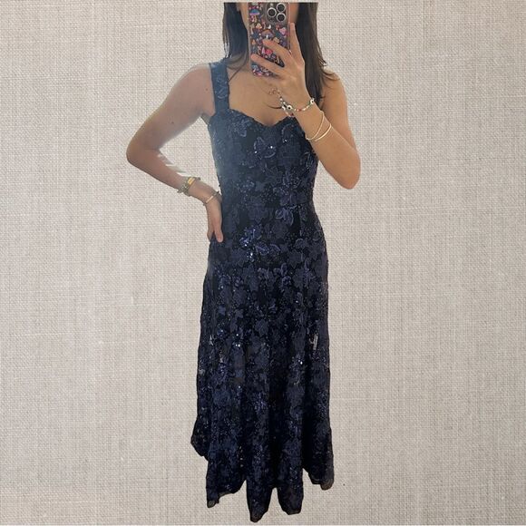 Dress The Population Anabel Sequin Embroidered Gown - Picture 6 of 9